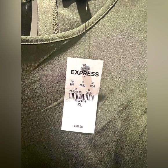 Express Blouse Shirt NWT (XL) - Picture 3 of 3